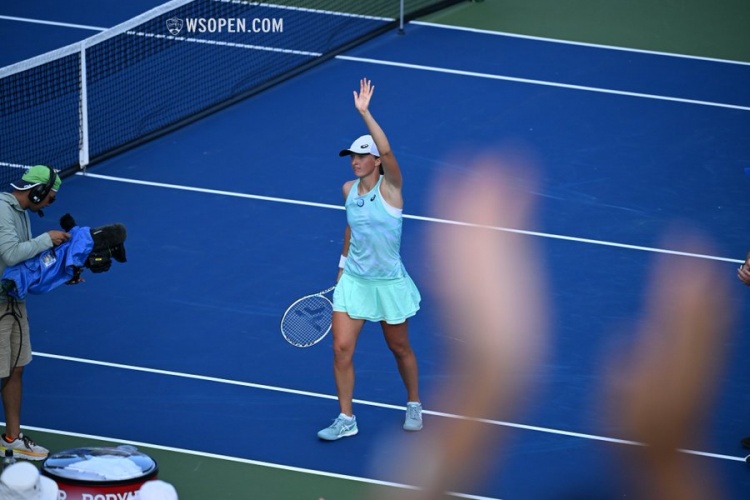 中再创佳绩 中再创佳绩