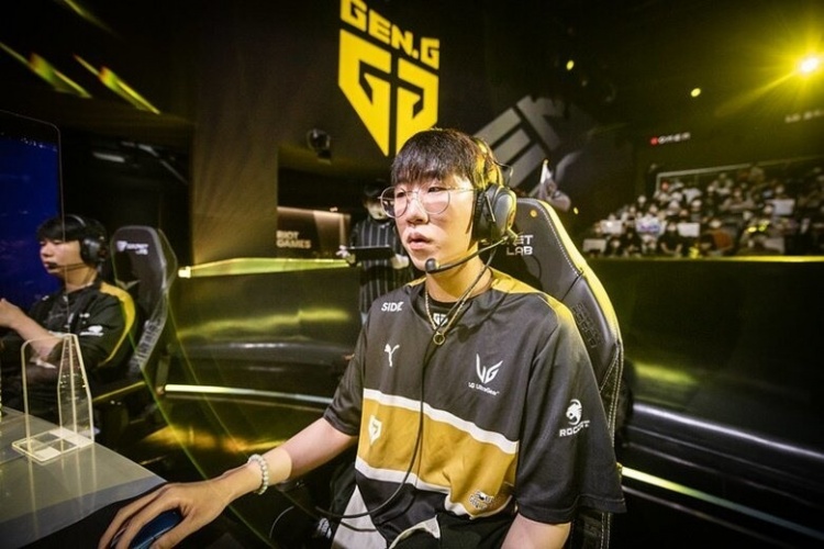 了他们的团 了他们的团