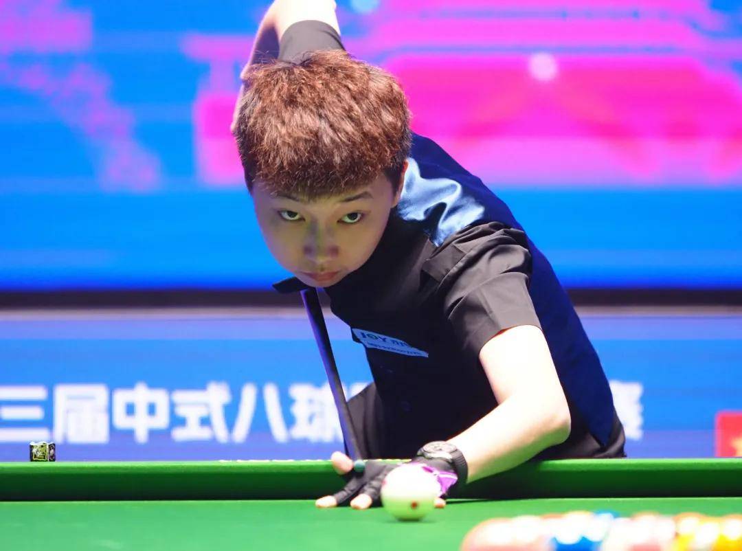 主场观众的 主场观众的