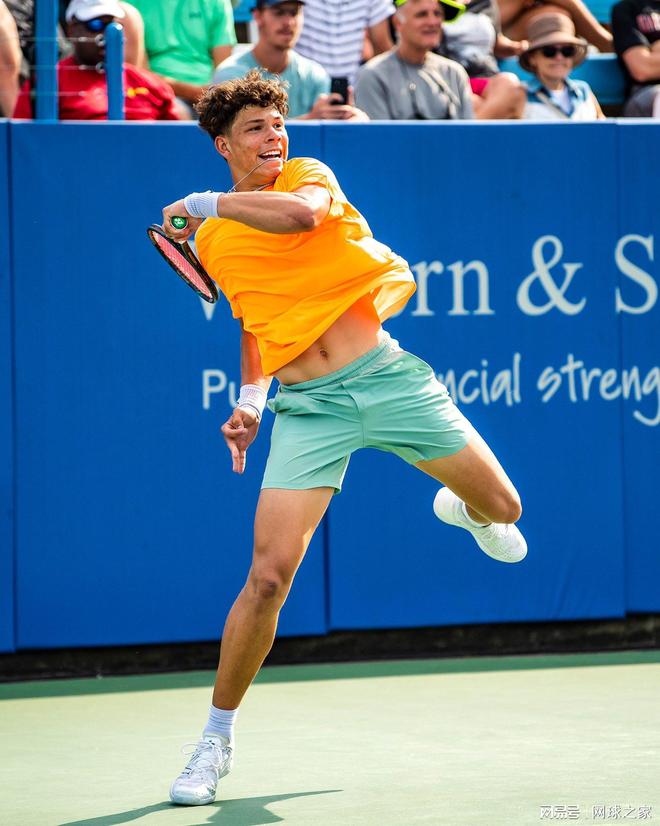 正走在他职 正走在他职