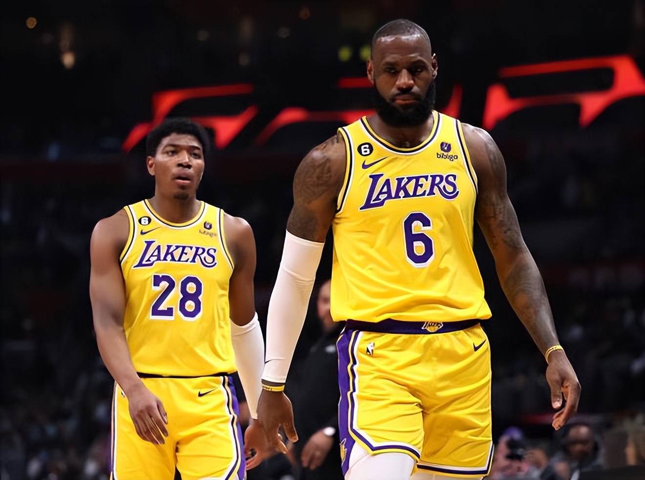 弱了对手持 弱了对手持